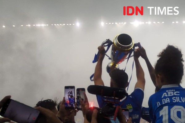 Aksi Spektakuler Kuipers & Ciro: Viking Clap Persib