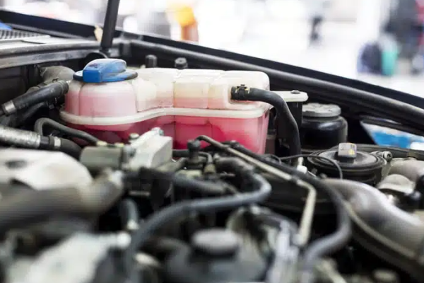 Radiator Mobil Bocor? Temukan Penyebab & Solusinya Sekarang!