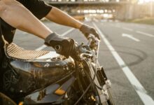 Wajib Pakai Sarung Tangan Riding? 5 Alasan Kritis Ini!