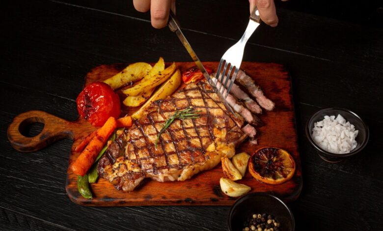 Atasi Dampak Makan Daging Berlebih: 6 Tips Pola Makan Sehat
