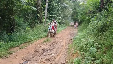 Desa Bojongsalam Bandung Barat: Jalan Tanah Merah, Isolasi atau Keindahan Tersembunyi?