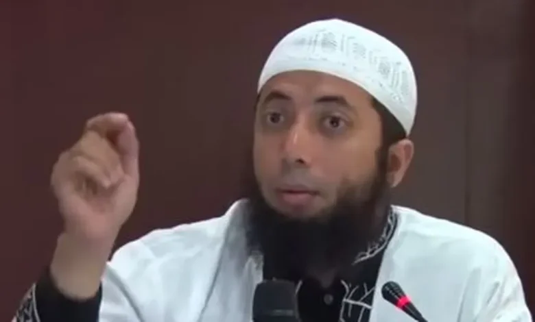 KPK Periksa Ustaz Khalid Basalamah: Kasus Korupsi Kuota Haji Khusus Terungkap?