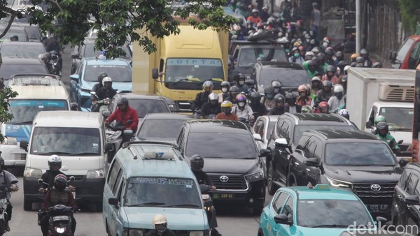 Kemacetan Jakarta: Pramono Kritik Proyek Galian Jalan Bermasalah