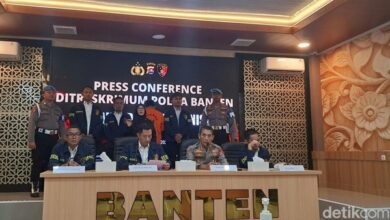Ketua LSM Serang Eksploitasi Perusahaan: 3 Mobil & iPhone