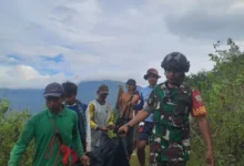 Mayat Misterius Ditemukan di Hutan Risa: Evakuasi SAR & Babinsa