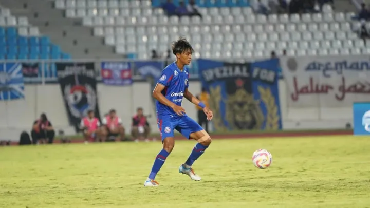 Persib Rekrut Bek Muda Arema? Transfer Mengejutkan Segera Terjadi