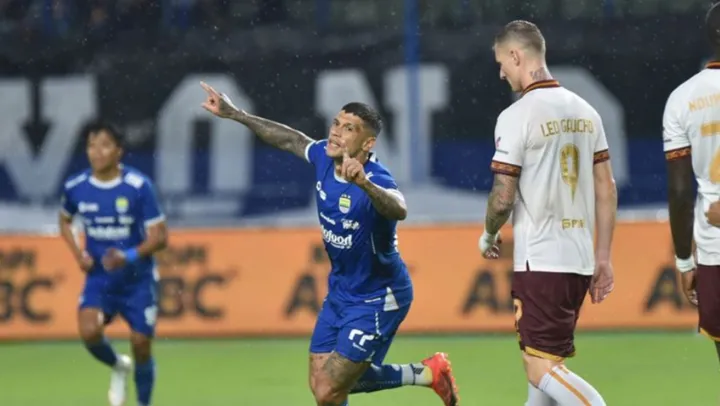Persib Rekrut Pengganti Ciro Alves? Kode Pemain Ini Terungkap!