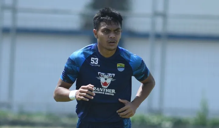 Rachmat Irianto Balik ke Persebaya? Bursa Transfer Persib Panas