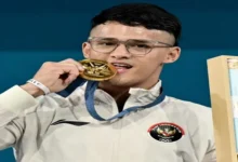 Rizki Juniansyah: Emas Angkat Besi, Harumkan Nama Indonesia