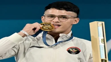 Rizki Juniansyah: Emas Angkat Besi, Harumkan Nama Indonesia