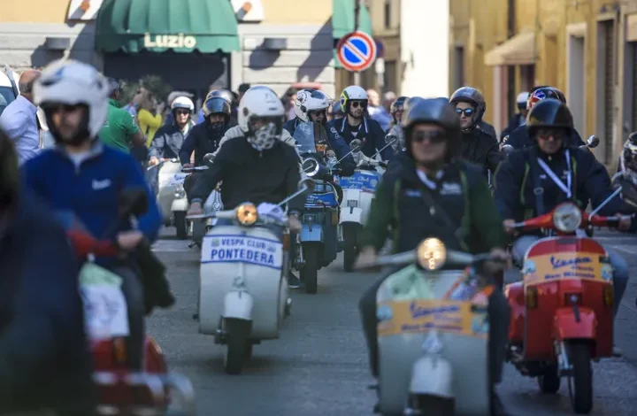 Vespa World Days Pontedera: 55 Negara, Pertemuan Legendaris!