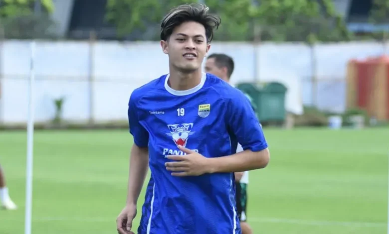 Dewangga Pilih Persib Bandung? Kedekatan Jadi Kunci Kepindahannya